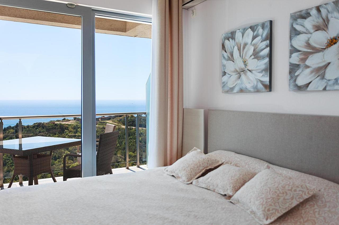 Altezza Premium Tophill View And Pool Appartement