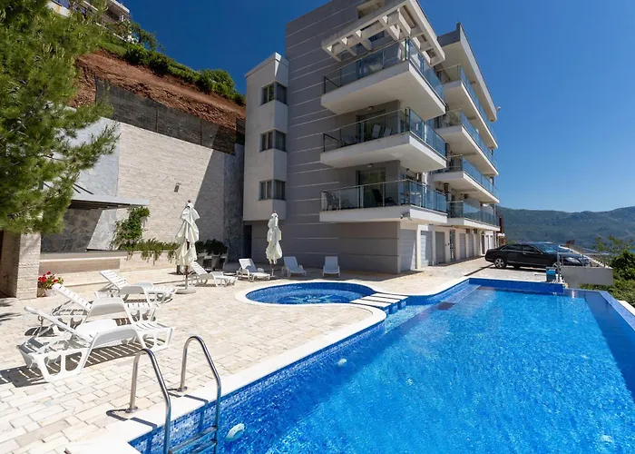 Altezza Premium Tophill Best View And Pool