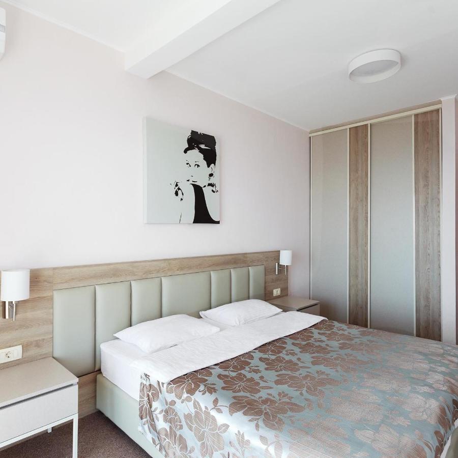 Altezza Premium Tophill View And Pool Apartman *